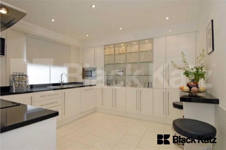 Stunning four double bedroomed Victorian house Ravensdon Street , Kennington